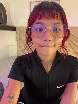 Emma duff online show from April 2026 07:53:02 PM