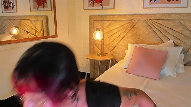 Emma duff online show from March 2026 07:32:01 PM