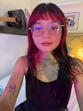 Emma duff online show from April 2026 07:42:01 PM