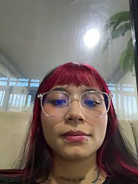 Snapshot of Emma_duff chatting on June 2026 11:37:02 AM Emma duff online show from June 2026 11:37:02 AM
