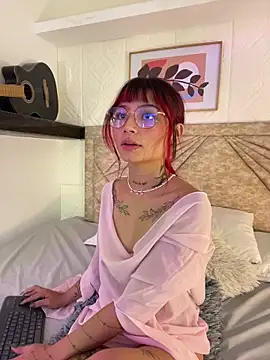 Emma duff online show from April 2026 12:18:02 PM
