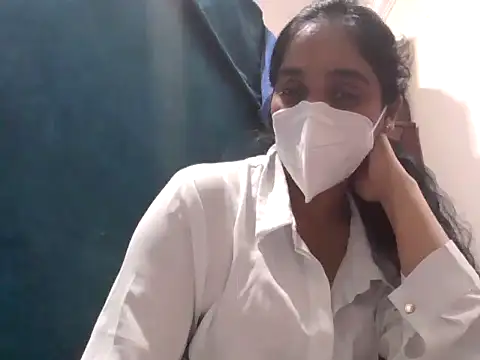 shainiasha1 online show from May 2026 06:50:01 PM