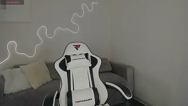 bella xx   online show from December 2025 03:12:02 AM