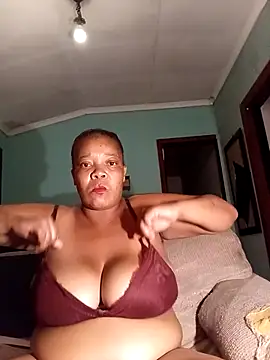 boobsqueenxo online show from February 2026 09:23:01 PM