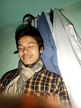 Snapshot of maxmishra18 chatting on November 2025 05:06:02 PM maxmishra18 online show from November 2025 05:06:02 PM