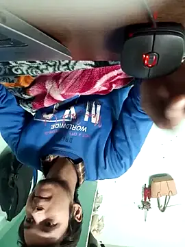 Snapshot of maxmishra18 chatting on December 2025 11:31:01 AM maxmishra18 online show from December 2025 11:31:01 AM