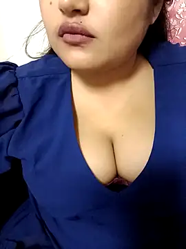 Cuty-Lina online show from November 2025 03:27:01 PM