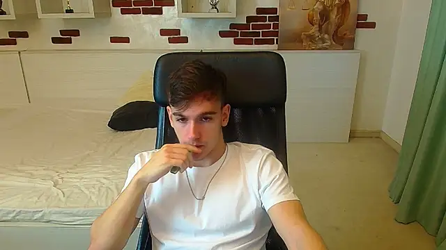 BradyFlint online show from December 2025 06:12:02 AM