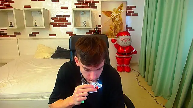 BradyFlint online show from December 2025 07:32:01 AM