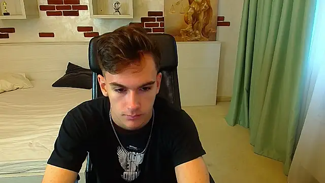 BradyFlint online show from October 2025 06:01:02 AM