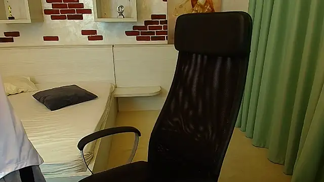 BradyFlint online show from October 2025 05:30:02 AM