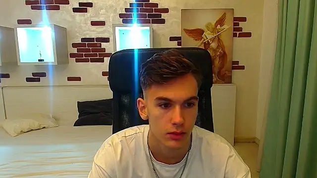 BradyFlint online show from October 2025 04:48:01 AM