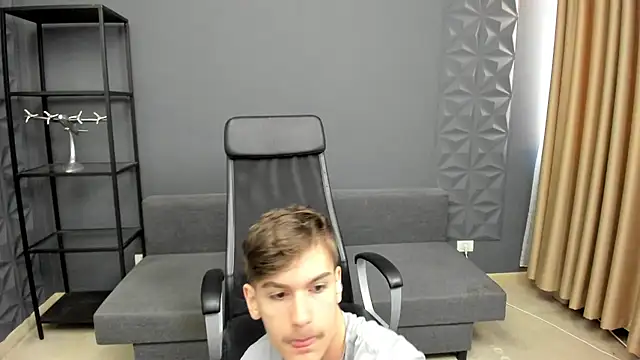 BradyFlint online show from May 2026 04:38:01 AM