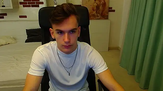 BradyFlint online show from October 2025 04:23:01 AM