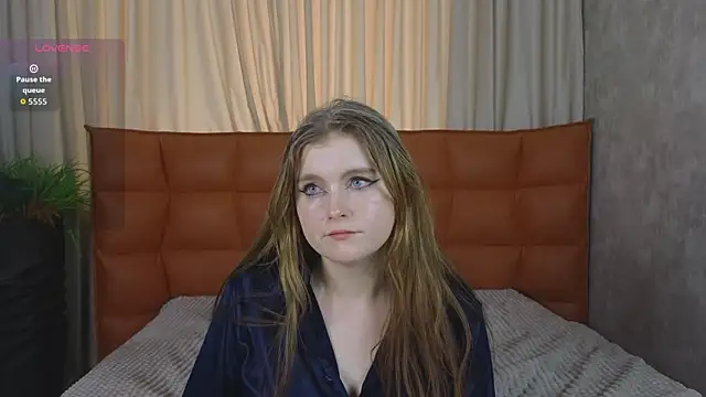 NightSaffron online show from January 2026 08:42:02 AM