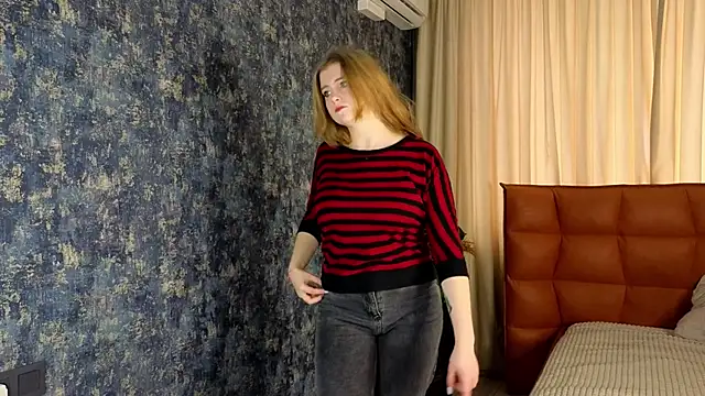 NightSaffron online show from November 2025 06:57:01 AM