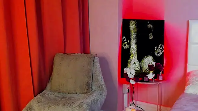 Snapshot of IzieCarter chatting on November 2025 08:46:01 PM IzieCarter online show from November 2025 08:46:01 PM