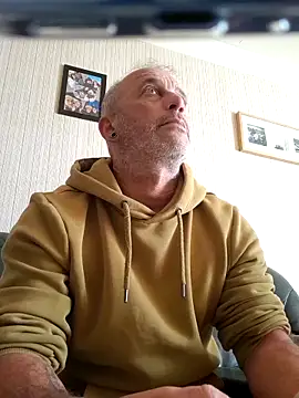 Ptitcouic online show from October 2025 01:41:02 PM
