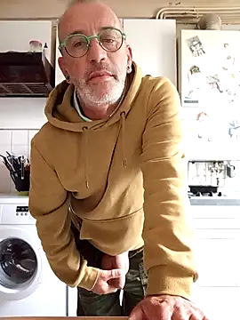 Ptitcouic online show from October 2025 08:05:01 AM