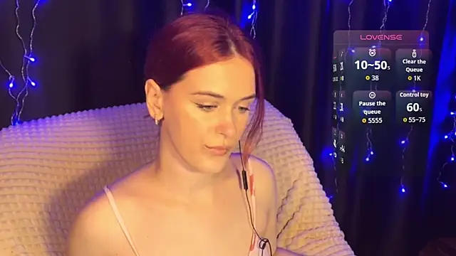 Veksal1a online show from May 2026 07:01:02 PM