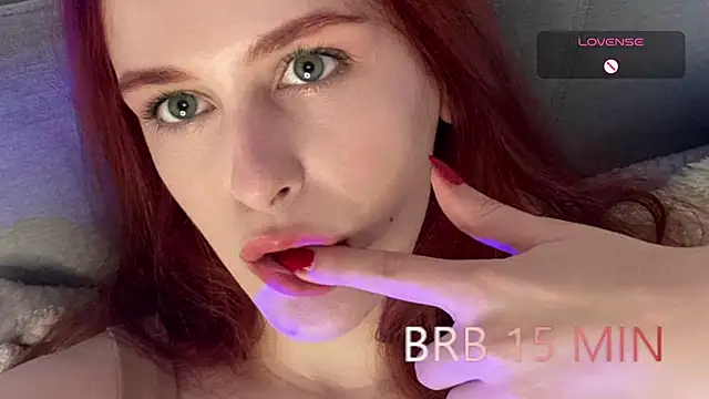 Veksal1a online show from March 2026 10:35:02 PM