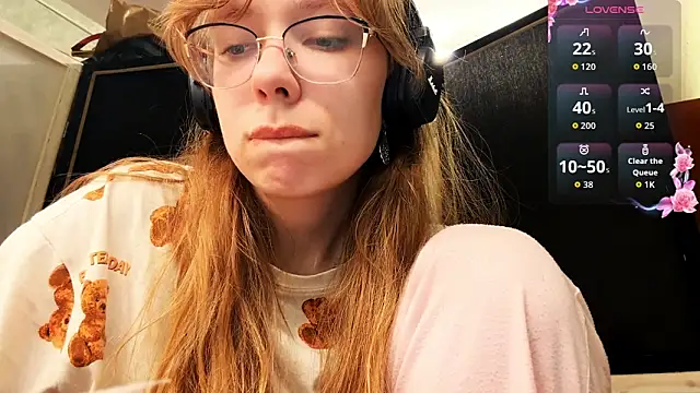 JuneCooper online show from November 2025 03:38:01 PM