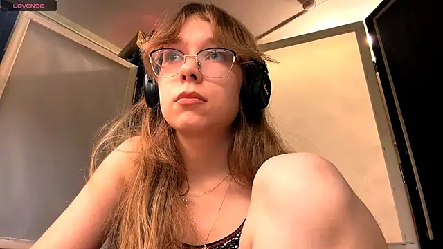 JuneCooper online show from November 2025 03:12:02 PM