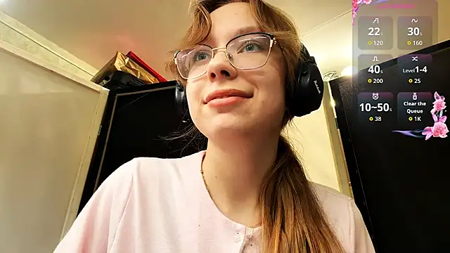 JuneCooper online show from November 2025 03:05:02 PM