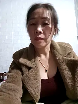 tabby-cat11 online show from November 2025 12:05:01 PM