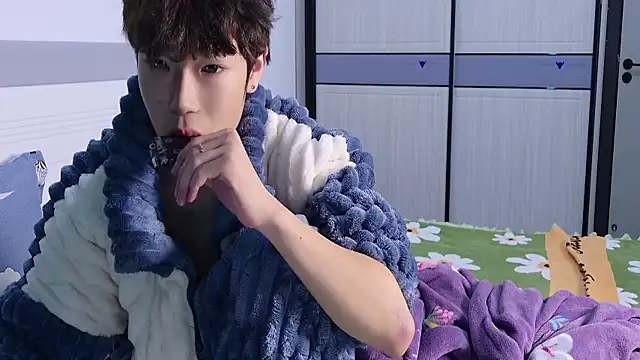 Stuffy-111 online show from October 2025 05:19:02 AM