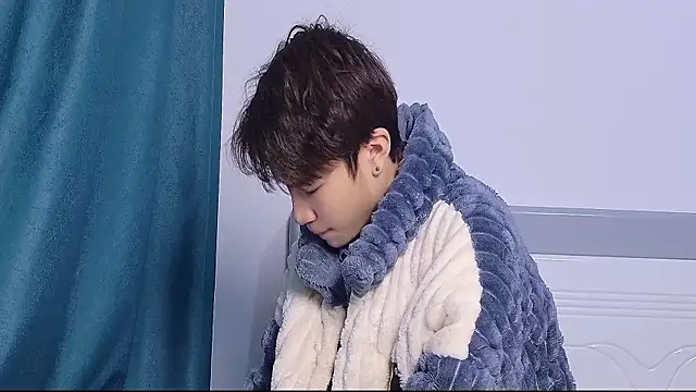 Stuffy-111 online show from November 2025 10:25:01 AM