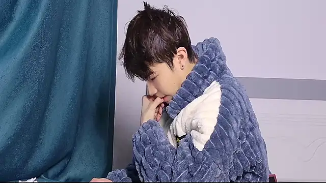 Stuffy-111 online show from November 2025 11:22:02 AM