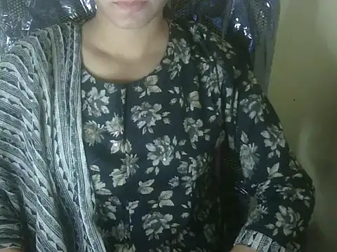 Snapshot of Shezi_N chatting on November 2025 10:41:02 AM Shezi N online show from November 2025 10:41:02 AM