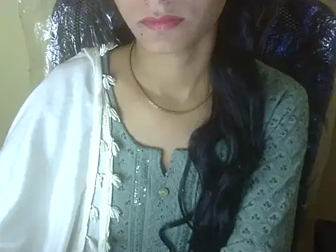 Snapshot of Shezi_N chatting on December 2025 03:29:02 AM Shezi N online show from December 2025 03:29:02 AM