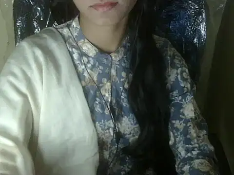 Snapshot of Shezi_N chatting on November 2025 02:38:01 PM Shezi N online show from November 2025 02:38:01 PM