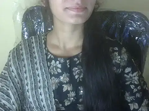 Snapshot of Shezi_N chatting on October 2025 06:01:01 AM Shezi N online show from October 2025 06:01:01 AM