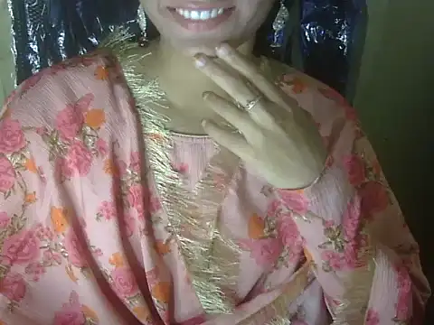 Snapshot of Shezi_N chatting on November 2025 01:05:01 PM Shezi N online show from November 2025 01:05:01 PM