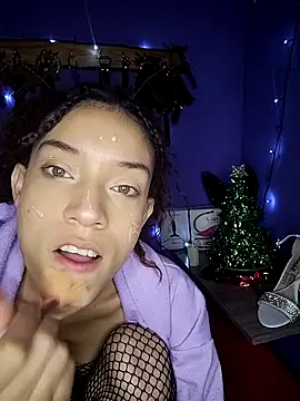 Luna-Vixen1 online show from November 2025 10:25:01 AM