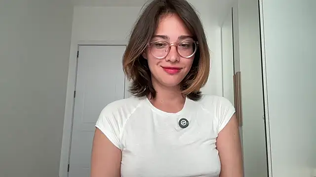 Snapshot of WillHannah chatting on August 2026 04:21:01 AM WillHannah online show from August 2026 04:21:01 AM