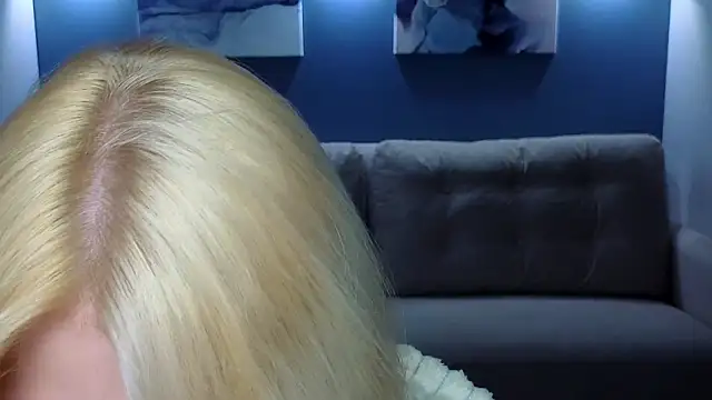 Snapshot of Maya_Morrow chatting on October 2025 01:43:02 PM Maya Morrow online show from October 2025 01:43:02 PM