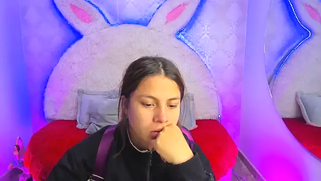 valentina clk online show from December 2025 01:00:01 PM