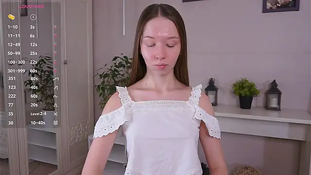 MayaHjelm online show from November 2025 06:17:02 AM