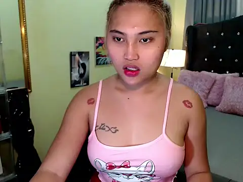 Sammyloove online show from May 2026 10:02:02 AM