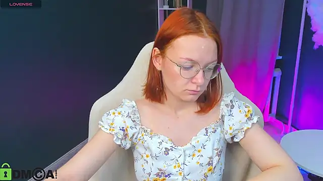 cherry fever online show from October 2025 02:14:02 AM