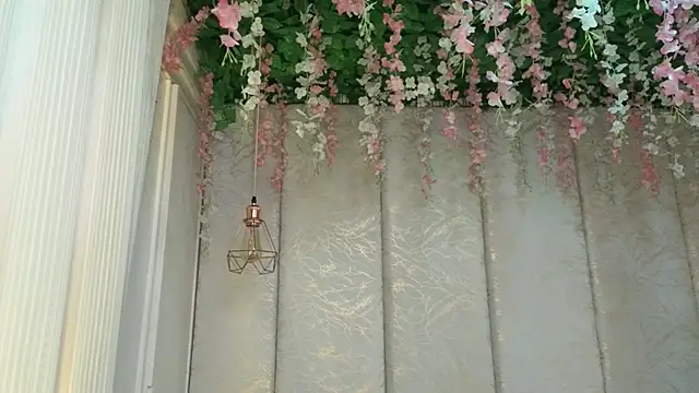 Rynka  online show from May 2026 04:11:02 AM