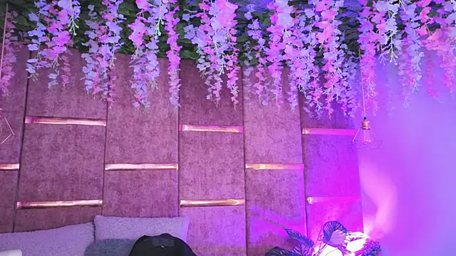 Rynka  online show from December 2025 03:46:02 AM