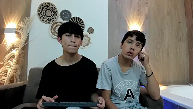 Snapshot of hoot_booys_ chatting on November 2025 07:57:01 PM hoot booys online show from November 2025 07:57:01 PM