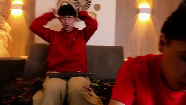 hoot booys  online show from January 2026 09:08:01 PM