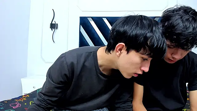 Snapshot of hoot_booys_ chatting on November 2025 07:58:01 PM hoot booys online show from November 2025 07:58:01 PM