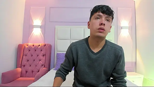 hoot booys  online show from February 2026 08:21:02 PM